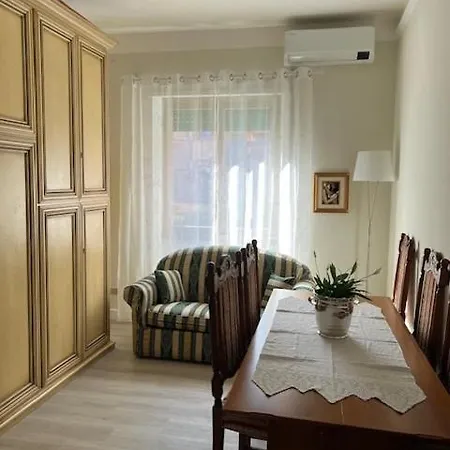 Elegant In Appio, Wi-fi, Subway Apartment