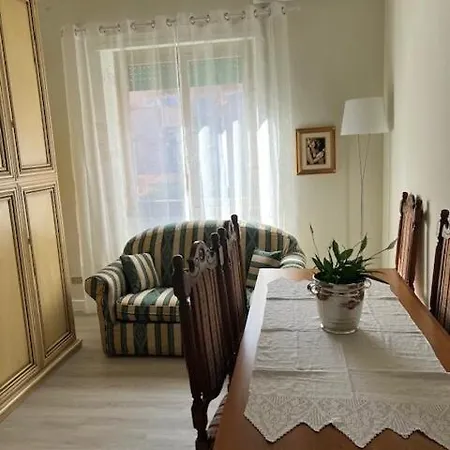 Apartment Elegant In Appio, Wi-fi, Subway Rome