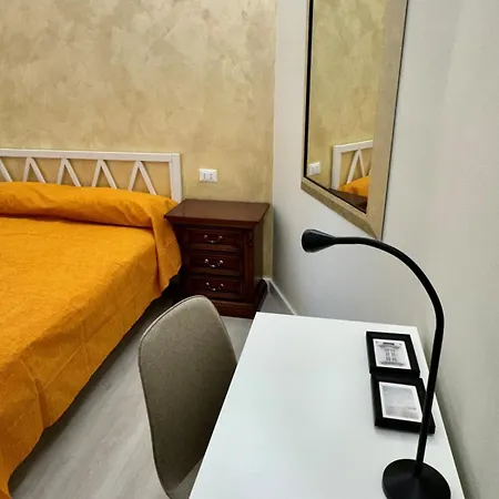 Elegant In Appio, Wi-fi, Subway Apartment Rome