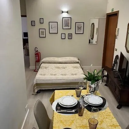 Apartment Elegant In Appio, Wi-fi, Subway Rome